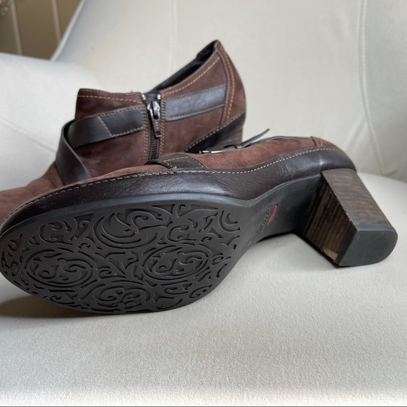 Clarks Artisan Active Air Leather Booties 9.5 - Picture 2 of 3